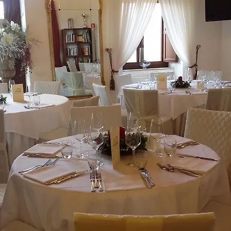 فندق Casale Dei Consoli 3*