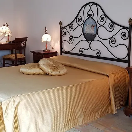 Casale Dei Consoli فندق 3*